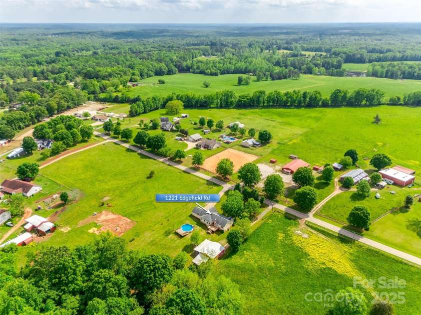 1221 Edgefield Road, York, SC 29745.  MLS# CAR4251853, YatesRealty ID 17021. 