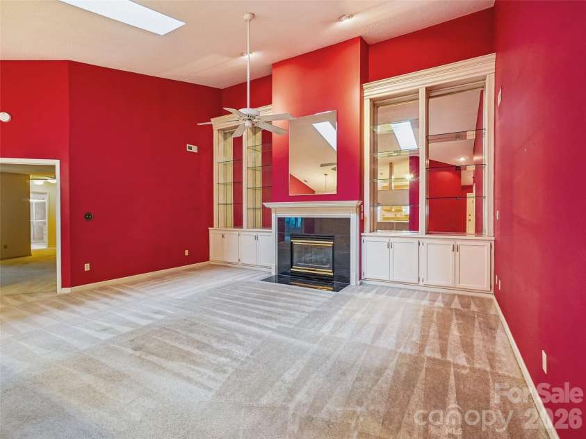 21 Heather Way, Candler, NC 28715.  MLS# CAR4375455, YatesRealty ID 17021. 