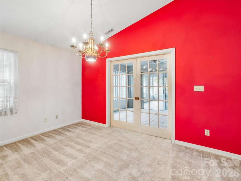 21 Heather Way, Candler, NC 28715.  MLS# CAR4375455, YatesRealty ID 17021. 