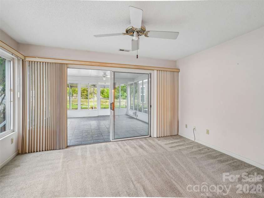 21 Heather Way, Candler, NC 28715.  MLS# CAR4375455, YatesRealty ID 17021. 