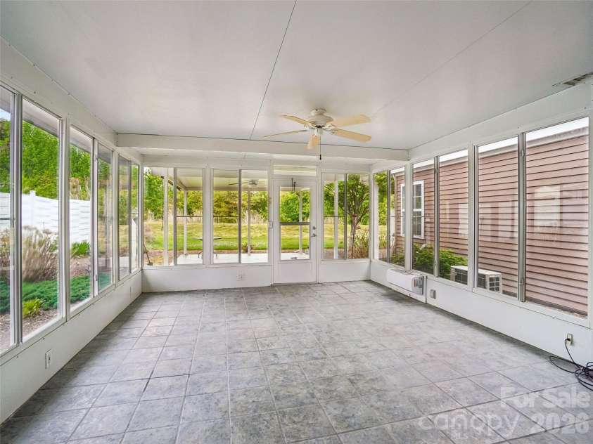 21 Heather Way, Candler, NC 28715.  MLS# CAR4375455, YatesRealty ID 17021. 