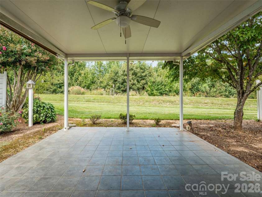 21 Heather Way, Candler, NC 28715.  MLS# CAR4423058, YatesRealty ID 17021. 