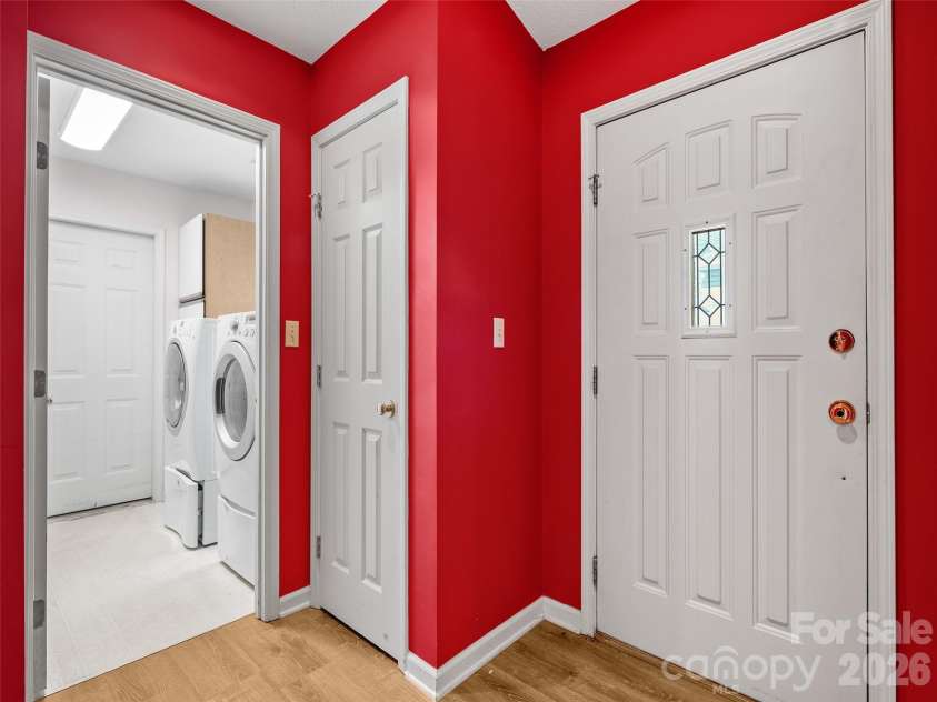 21 Heather Way, Candler, NC 28715.  MLS# CAR4423058, YatesRealty ID 17021. 