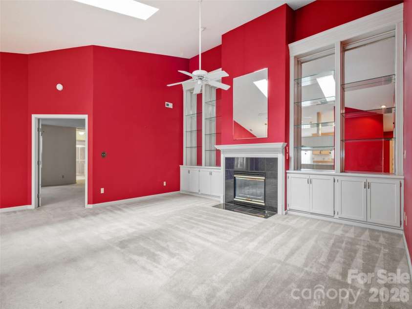 21 Heather Way, Candler, NC 28715.  MLS# CAR4423058, YatesRealty ID 17021. 
