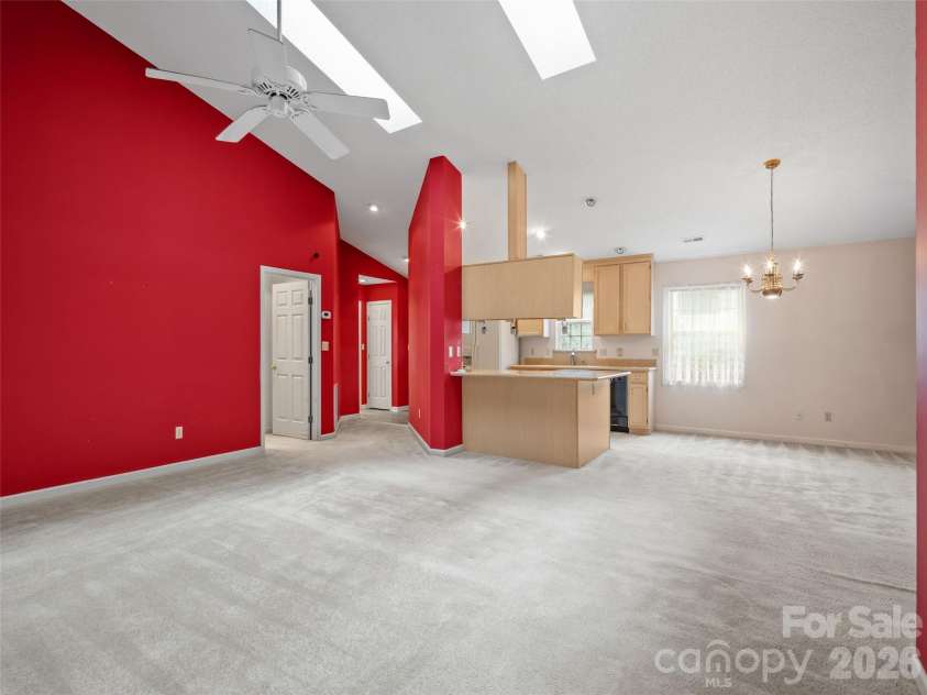 21 Heather Way, Candler, NC 28715.  MLS# CAR4423058, YatesRealty ID 17021. 