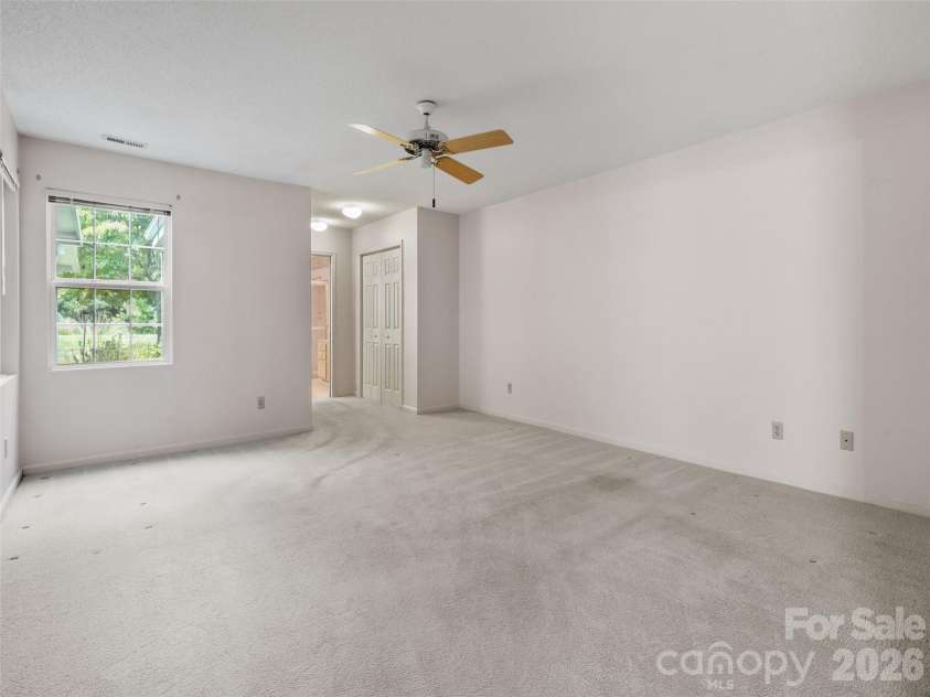 21 Heather Way, Candler, NC 28715.  MLS# CAR4423058, YatesRealty ID 17021. 