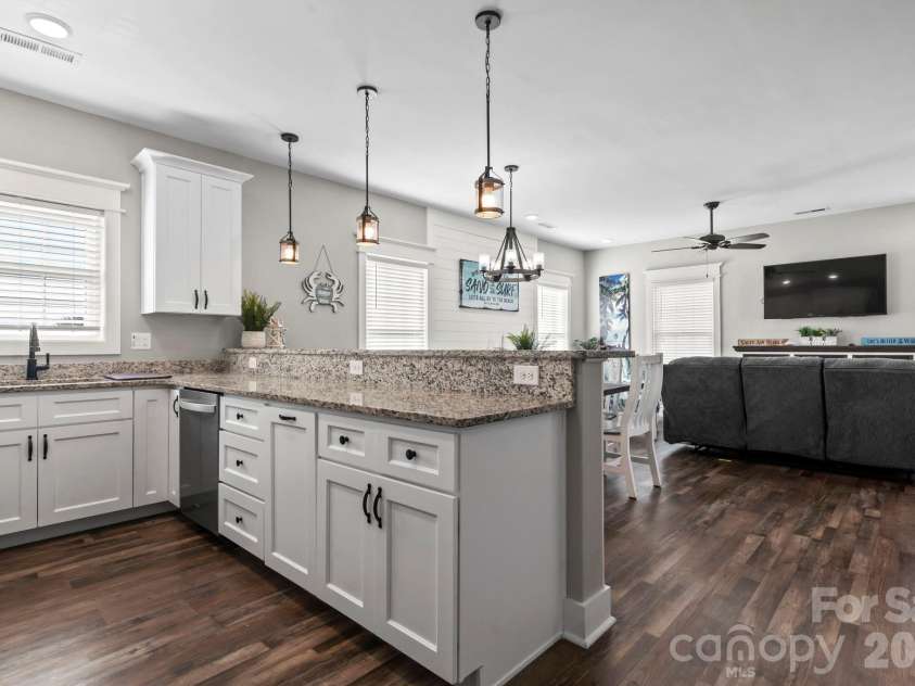 119 Sunset Drive, Garden City, SC 29576.  MLS# CAR4375342, YatesRealty ID 17022. 