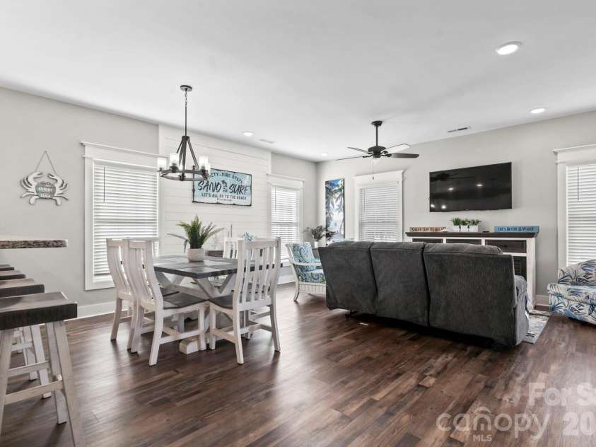 119 Sunset Drive, Garden City, SC 29576.  MLS# CAR4375342, YatesRealty ID 17022. 