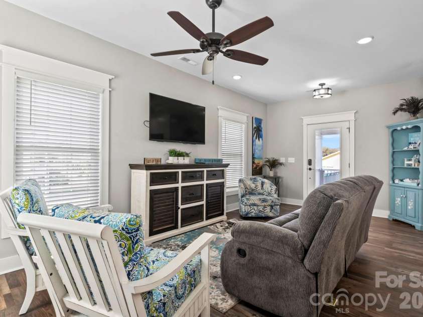 119 Sunset Drive, Garden City, SC 29576.  MLS# CAR4375342, YatesRealty ID 17022. 