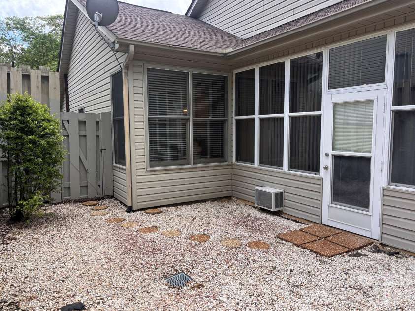 39 Tisha Lane, Hendersonville, NC 28739.  MLS# CAR4376413, YatesRealty ID 17023. Private yard space