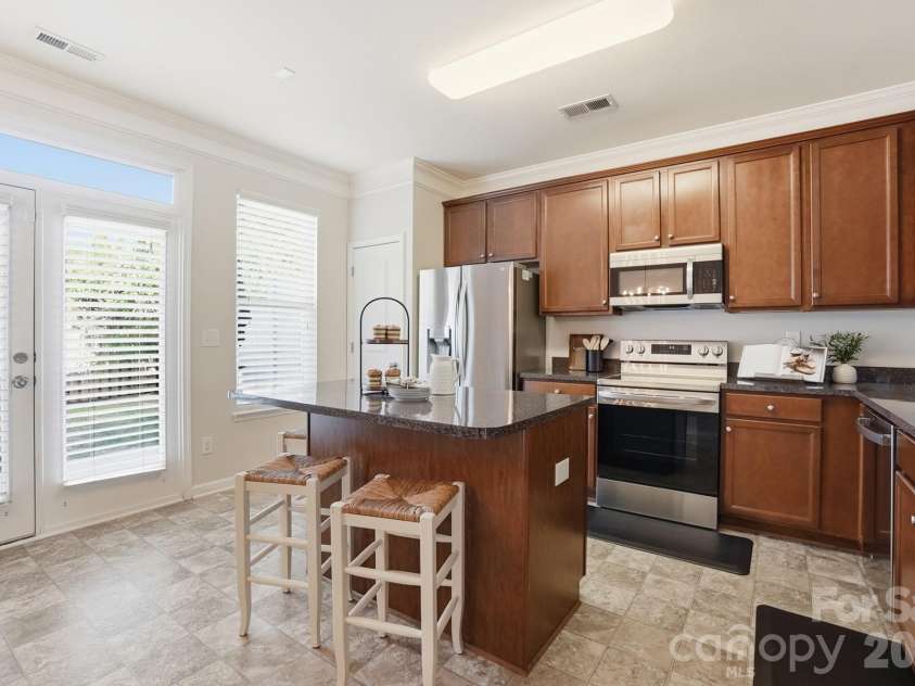 2833 Birkhill Lane, Fort Mill, SC 29707.  MLS# CAR4373565, YatesRealty ID 17024. 
