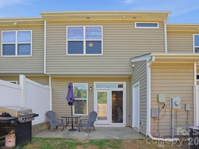 2833 Birkhill Lane, Fort Mill, SC 29707.  MLS# CAR4373565, YatesRealty ID 17024. 