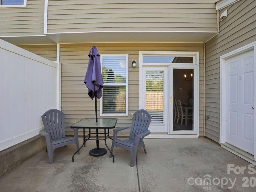 2833 Birkhill Lane, Fort Mill, SC 29707.  MLS# CAR4373565, YatesRealty ID 17024. 