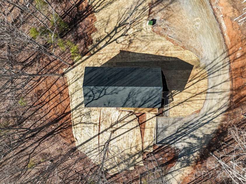 5225 Howard Gap Road, Saluda, NC 28773.  MLS# CAR4186020, YatesRealty ID 17025. 