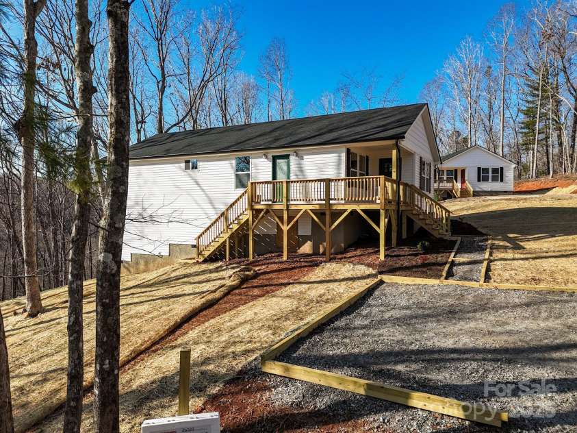 5225 Howard Gap Road, Saluda, NC 28773.  MLS# CAR4186020, YatesRealty ID 17025. 