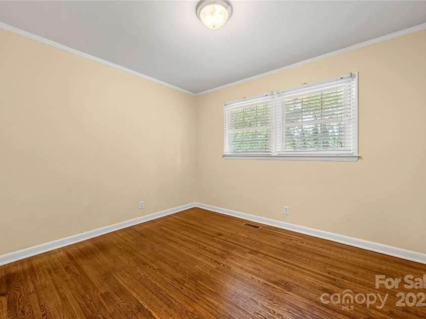 115 K M Murphy Road, Gastonia, NC 28056.  MLS# CAR4250603, YatesRealty ID 17026. 
