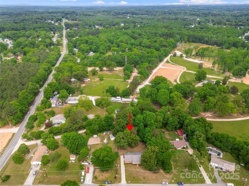 115 K M Murphy Road, Gastonia, NC 28056.  MLS# CAR4250603, YatesRealty ID 17026. 