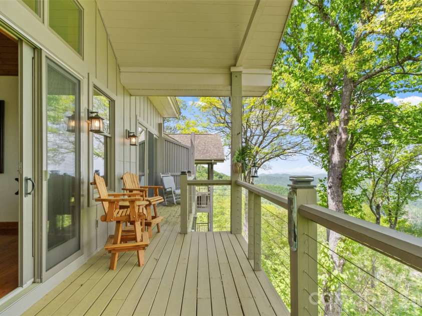 266 Sunset Point Road, Burnsville, NC 28714.  MLS# CAR4374848, YatesRealty ID 17027. 