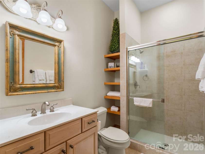 266 Sunset Point Road, Burnsville, NC 28714.  MLS# CAR4374848, YatesRealty ID 17027. 