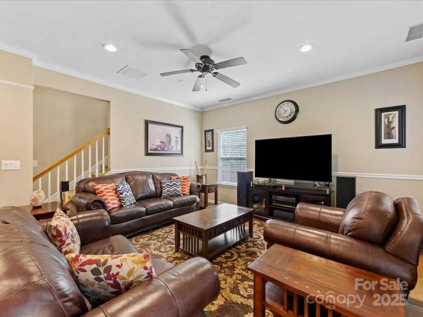 7325 Forrest Rader Drive, Mint Hill, NC 28227.  MLS# CAR4250801, YatesRealty ID 17027. Living rom