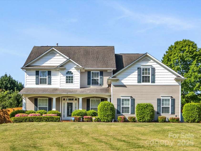7325 Forrest Rader Drive, Mint Hill, NC 28227.  MLS# CAR4250801, YatesRealty ID 17027. Welcome Home