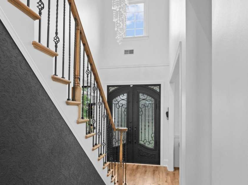 120 Lakeshore Drive, Mooresville, NC 28117.  MLS# CAR4257146, YatesRealty ID 17028. 