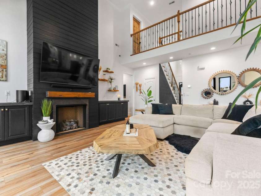 120 Lakeshore Drive, Mooresville, NC 28117.  MLS# CAR4257146, YatesRealty ID 17028. 