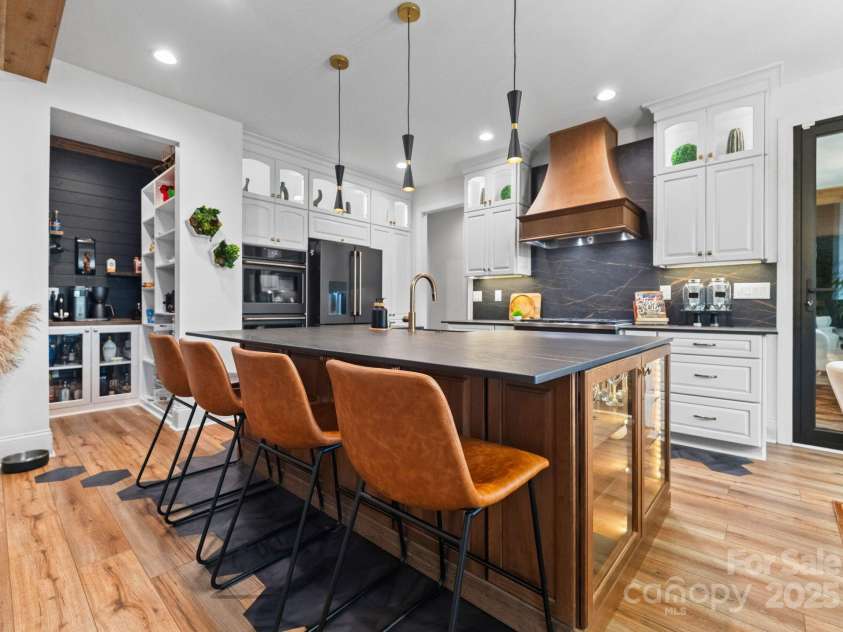 120 Lakeshore Drive, Mooresville, NC 28117.  MLS# CAR4257146, YatesRealty ID 17028. 