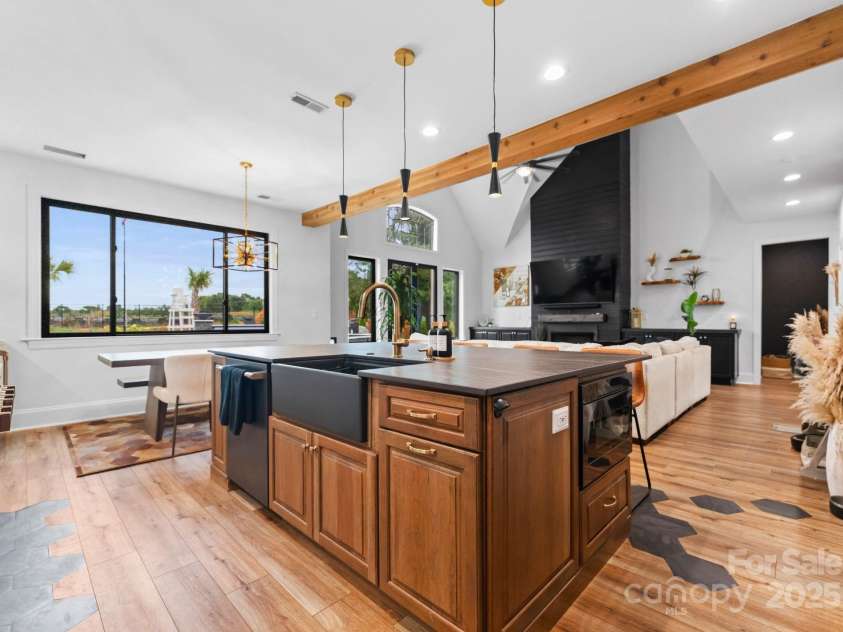 120 Lakeshore Drive, Mooresville, NC 28117.  MLS# CAR4257146, YatesRealty ID 17028. 