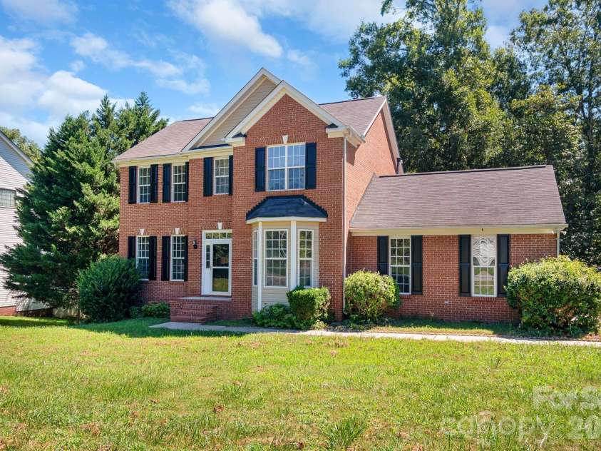 4227 Kiser Woods Drive, Concord, NC 28025.  MLS# CAR4372751, YatesRealty ID 17028. 