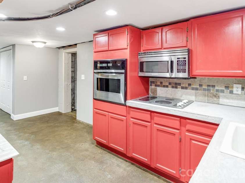 2629 Soco Road, Maggie Valley, NC 28751.  MLS# CAR4374834, YatesRealty ID 17029. Full kitchen in basement
