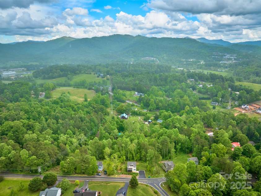 43 Clarks Chapel Extension, Weaverville, NC 28787.  MLS# CAR4258672, YatesRealty ID 17029. Located On the Doorstep Of the Blue Ridge Mountains