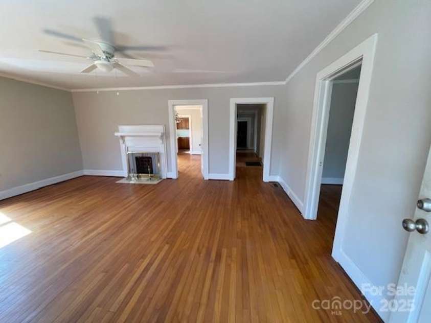 5135 Tucker Avenue, Kannapolis, NC 28081.  MLS# CAR4223967, YatesRealty ID 1703. Living Room - Great Size