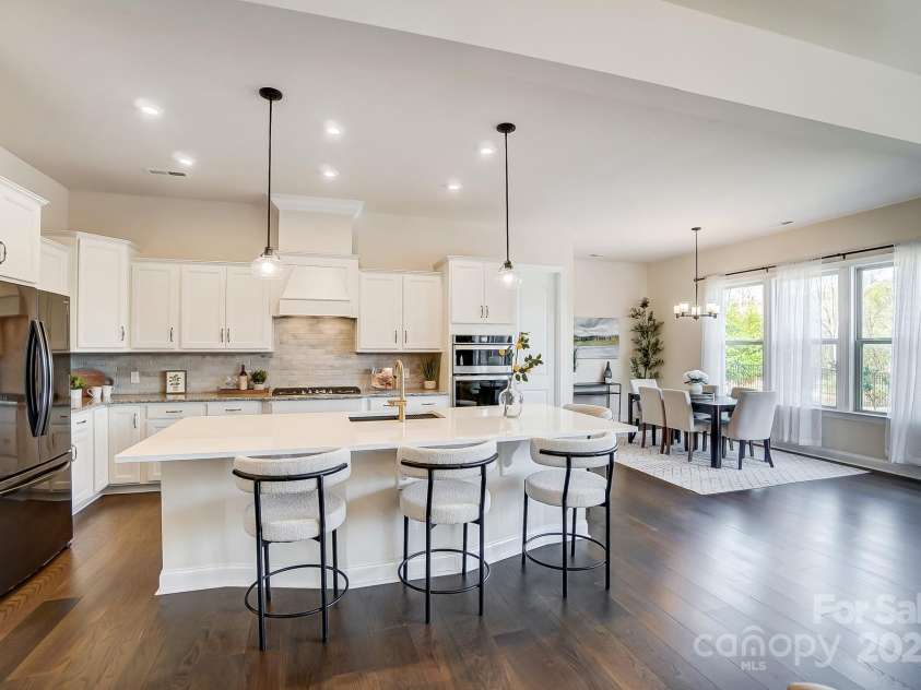 11144 Limehurst Place, Charlotte, NC 28278.  MLS# CAR4240129, YatesRealty ID 17030. 