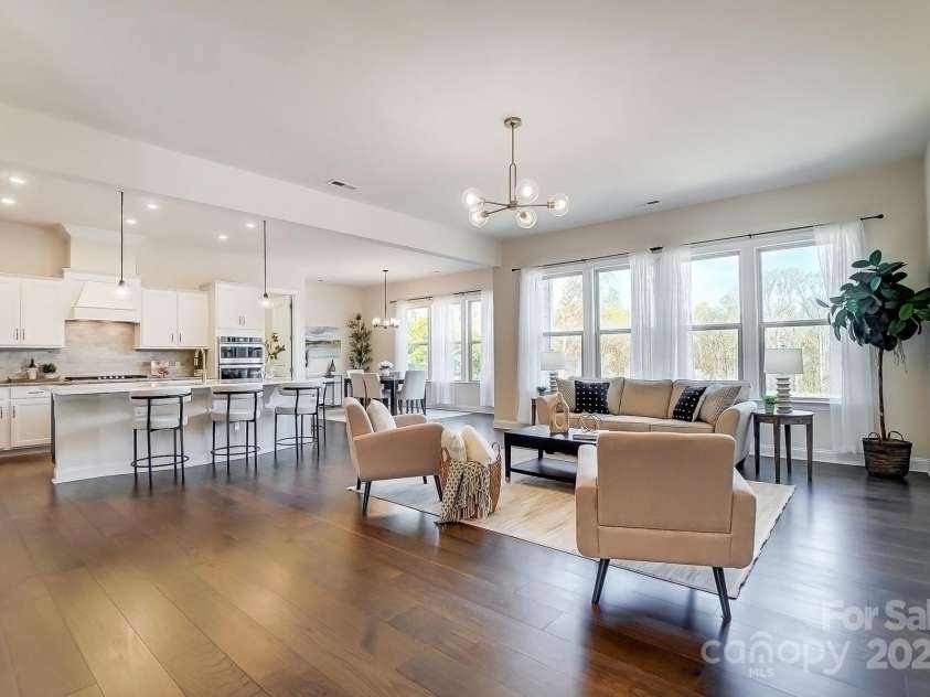 11144 Limehurst Place, Charlotte, NC 28278.  MLS# CAR4240129, YatesRealty ID 17030. 