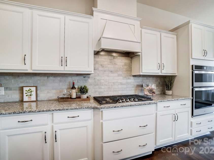 11144 Limehurst Place, Charlotte, NC 28278.  MLS# CAR4240129, YatesRealty ID 17030. 