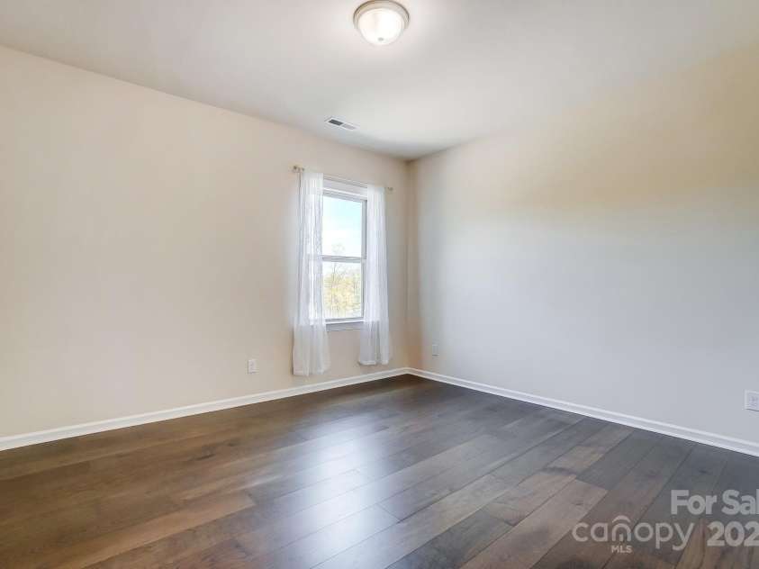 11144 Limehurst Place, Charlotte, NC 28278.  MLS# CAR4240129, YatesRealty ID 17030. Bedroom 4