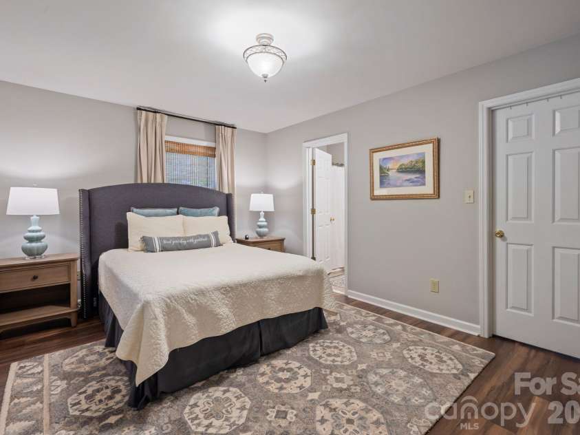 710 Riverwood Drive, Lexington, NC 27292.  MLS# CAR4373898, YatesRealty ID 17030. 
