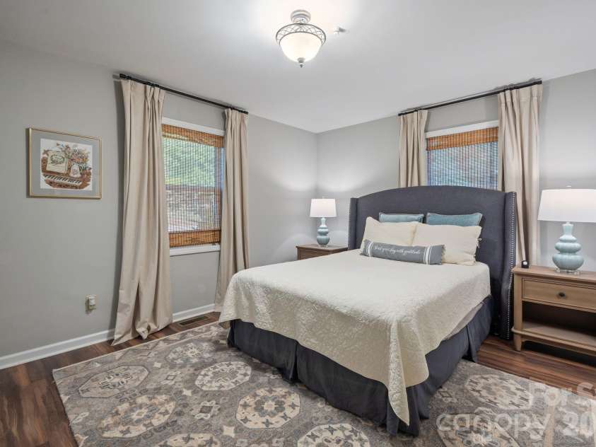 710 Riverwood Drive, Lexington, NC 27292.  MLS# CAR4373898, YatesRealty ID 17030. 