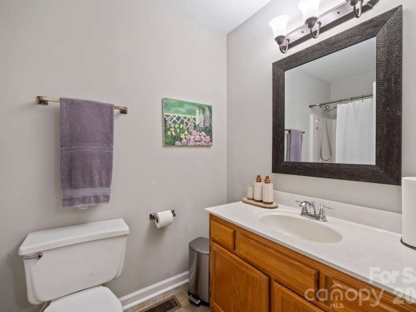 710 Riverwood Drive, Lexington, NC 27292.  MLS# CAR4373898, YatesRealty ID 17030. 