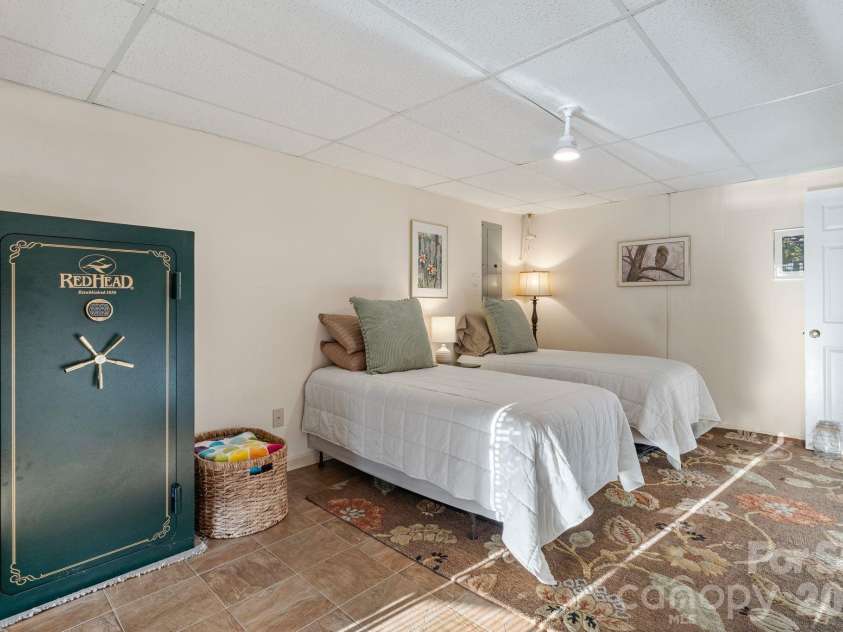 710 Riverwood Drive, Lexington, NC 27292.  MLS# CAR4373898, YatesRealty ID 17030. 