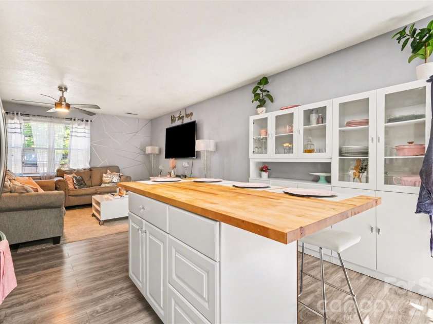 2056 Redberry Lane, Conover, NC 28613.  MLS# CAR4375164, YatesRealty ID 17031. 
