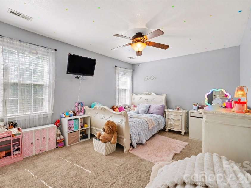 2056 Redberry Lane, Conover, NC 28613.  MLS# CAR4375164, YatesRealty ID 17031. 