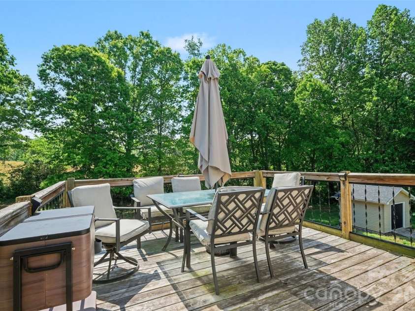 2056 Redberry Lane, Conover, NC 28613.  MLS# CAR4375164, YatesRealty ID 17031. 