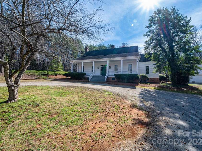 246 Jerry Crump Road, Lincolnton, NC 28092.  MLS# CAR4223452, YatesRealty ID 17033. 