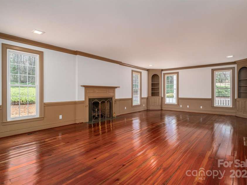246 Jerry Crump Road, Lincolnton, NC 28092.  MLS# CAR4223452, YatesRealty ID 17033. 