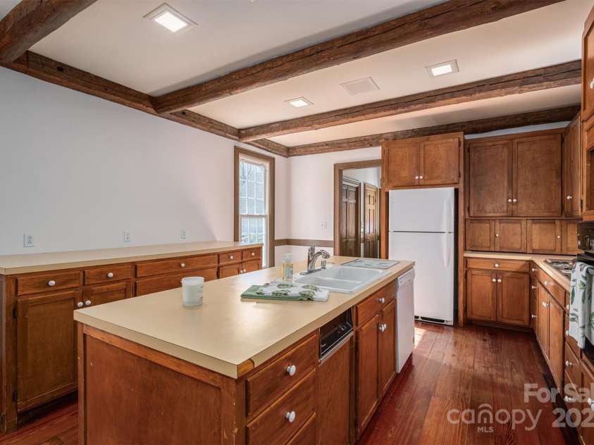 246 Jerry Crump Road, Lincolnton, NC 28092.  MLS# CAR4223452, YatesRealty ID 17033. 