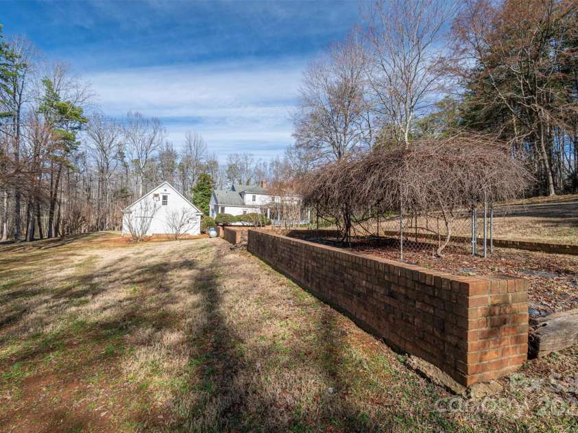 246 Jerry Crump Road, Lincolnton, NC 28092.  MLS# CAR4223452, YatesRealty ID 17033. 