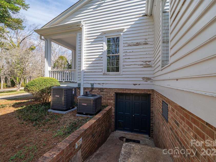 246 Jerry Crump Road, Lincolnton, NC 28092.  MLS# CAR4223452, YatesRealty ID 17033. 