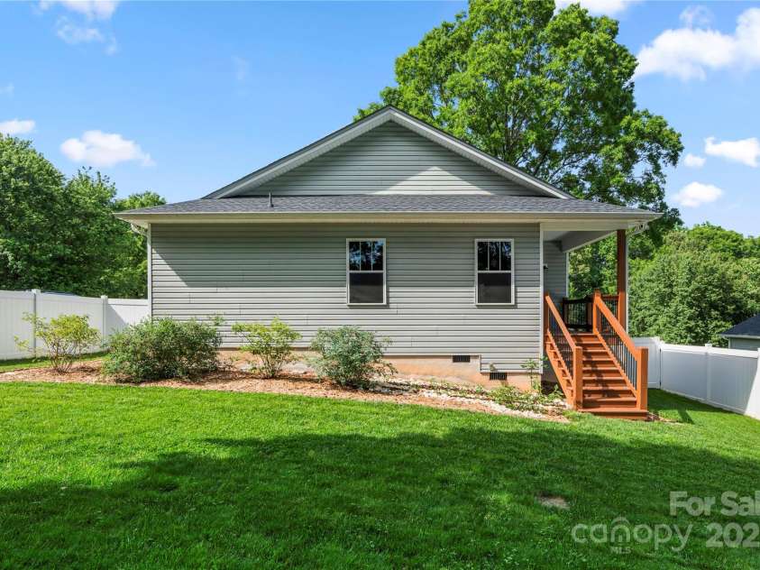 6578 Bopre Lane, Denver, NC 28037.  MLS# CAR4258674, YatesRealty ID 17034. 